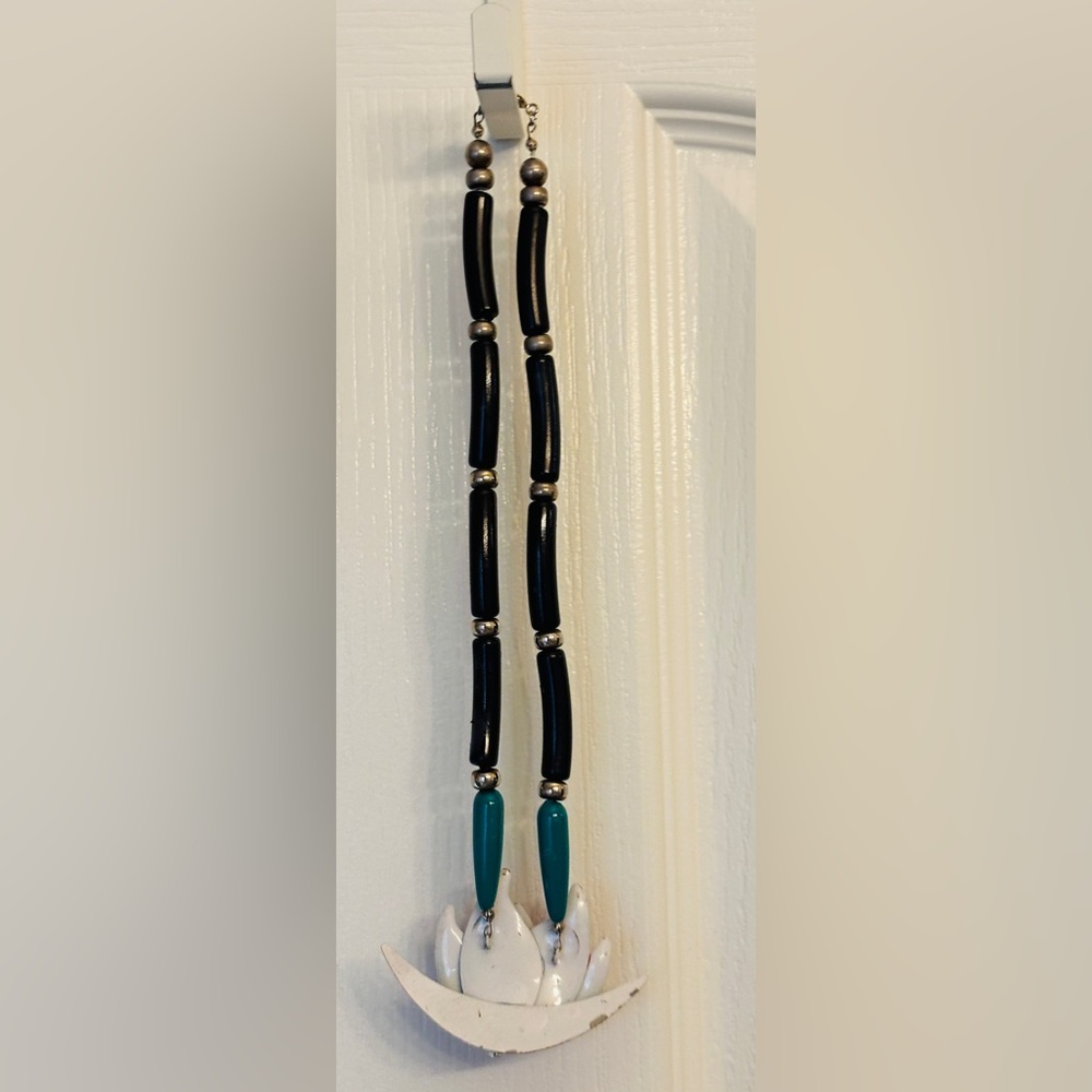 Vintage Lotus Beaded Necklace 1980s Hot Pink Lotus Flower - Picture 2 of 4